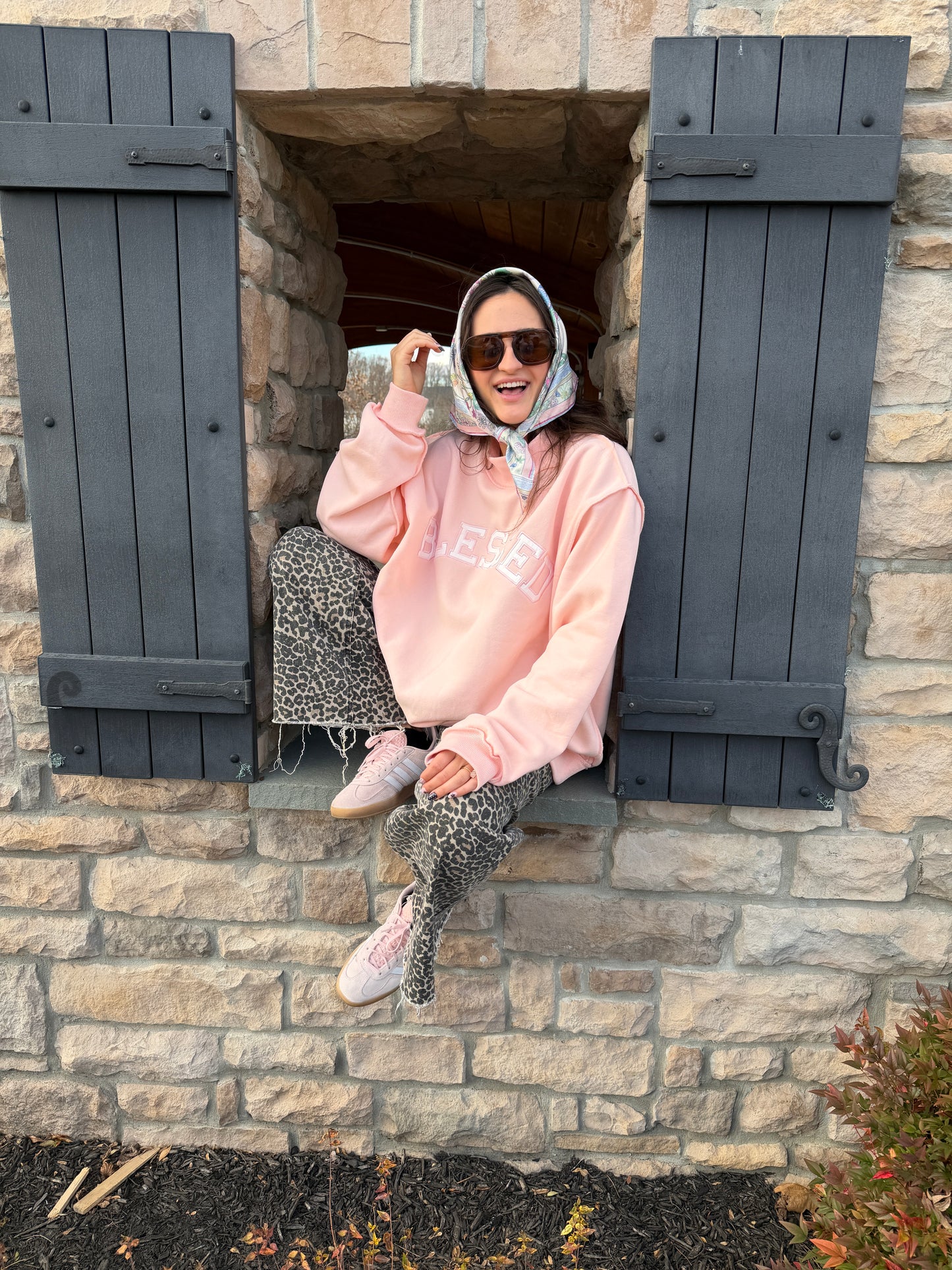 Heritage Crew Neck- Light Pink