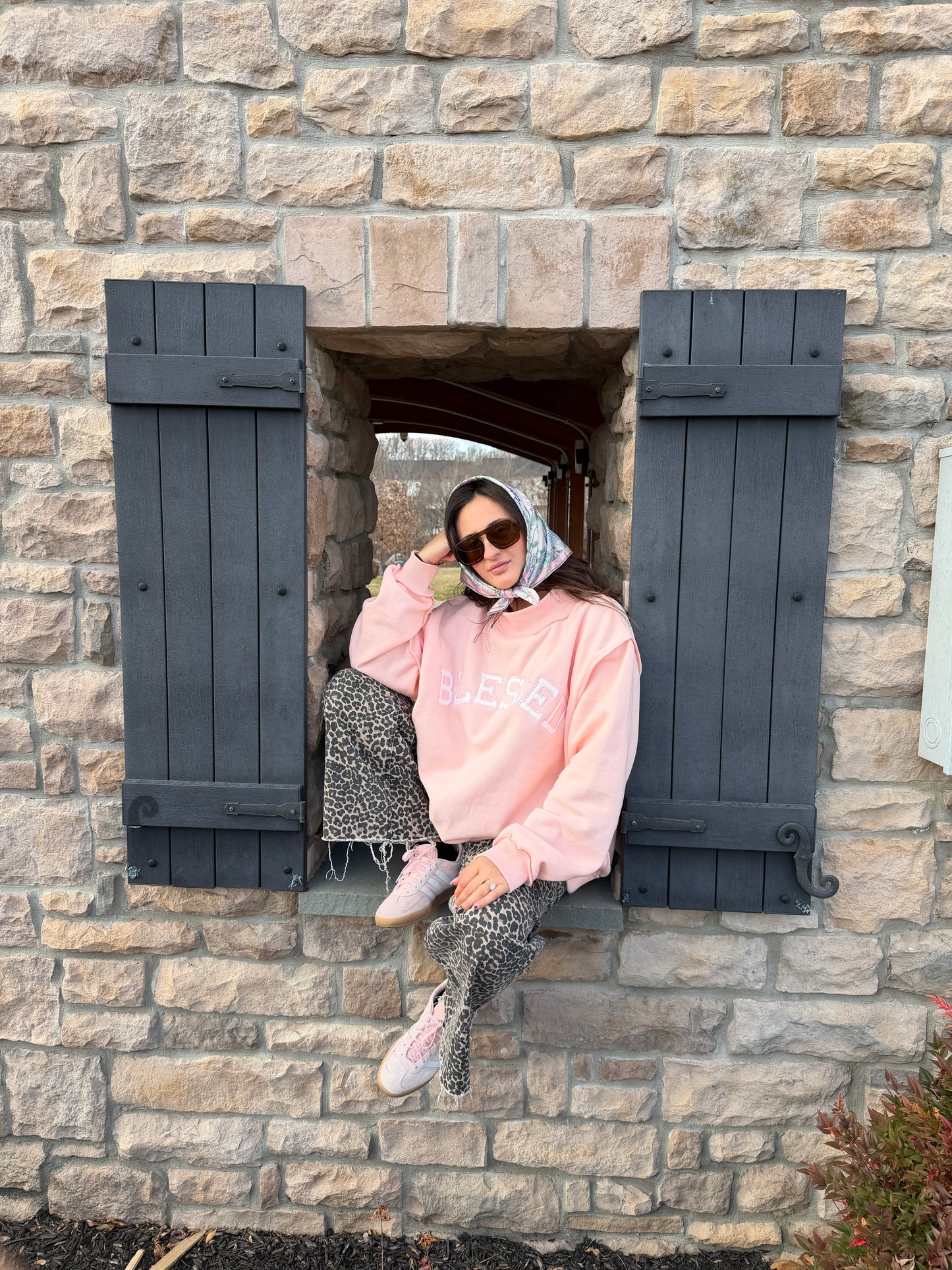 Heritage Crew Neck- Light Pink