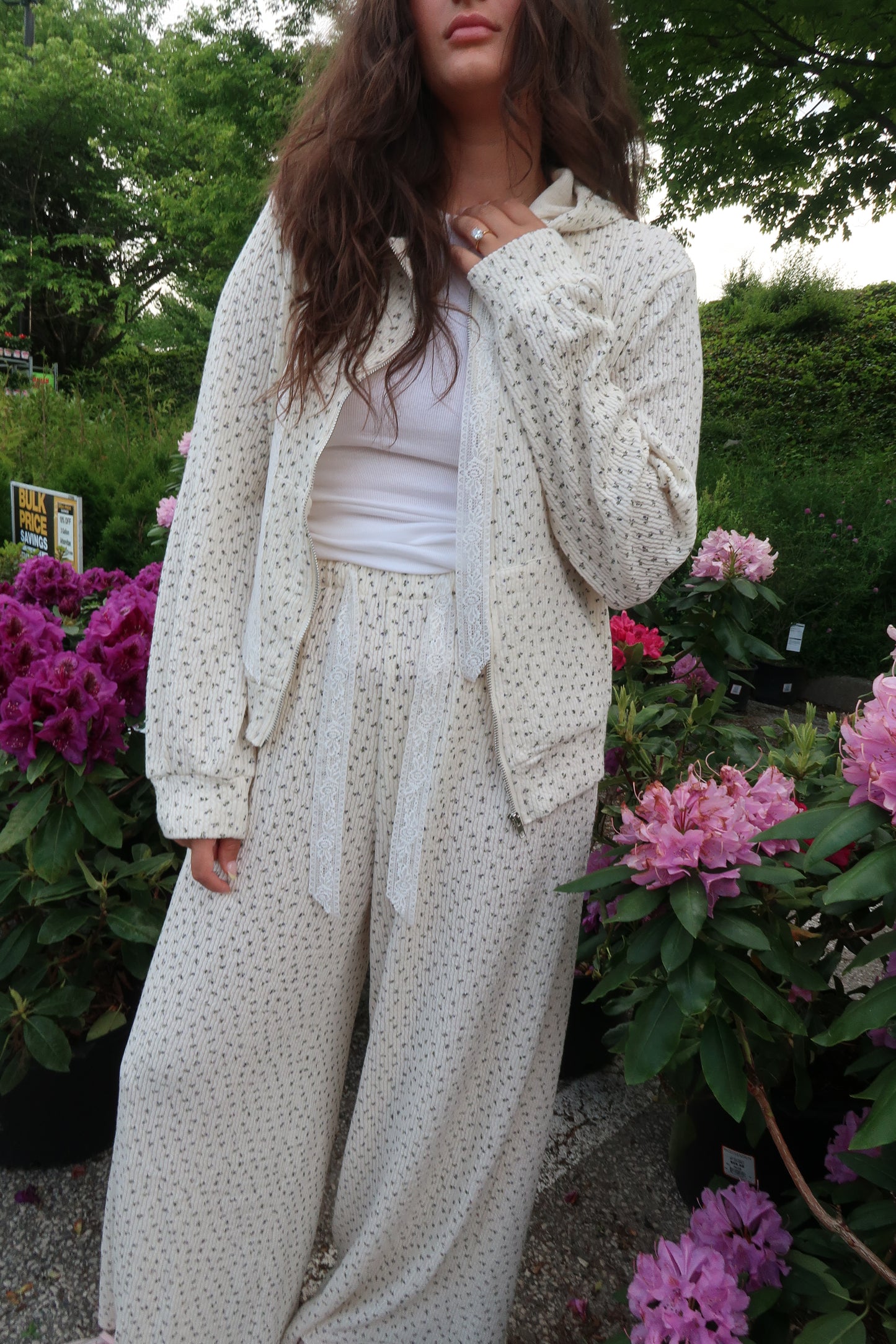 Cream Floral Lounge Set